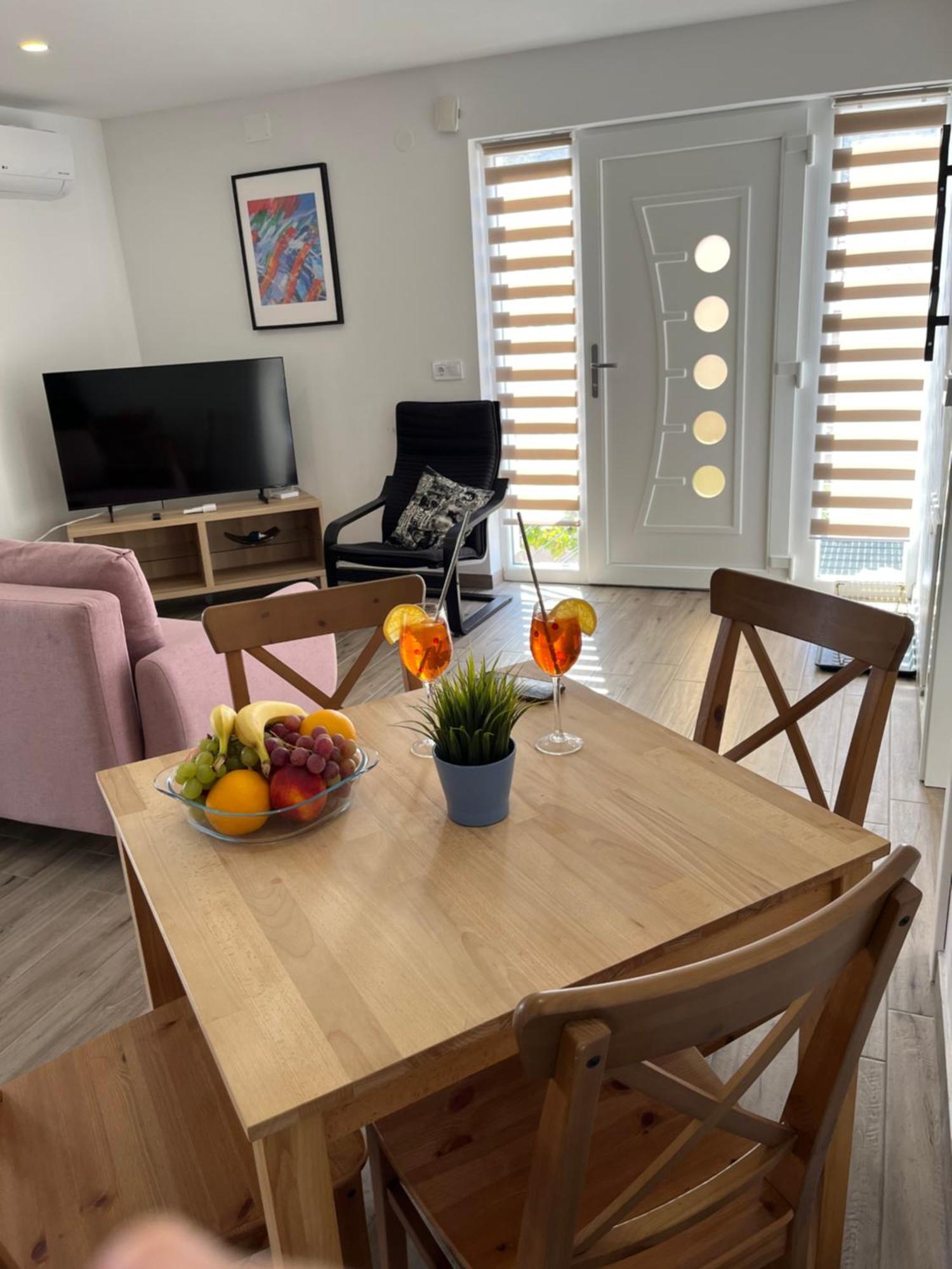 Apartmani Mlinar - One Bedroom Apartment With Seaview Grebaštica Dış mekan fotoğraf