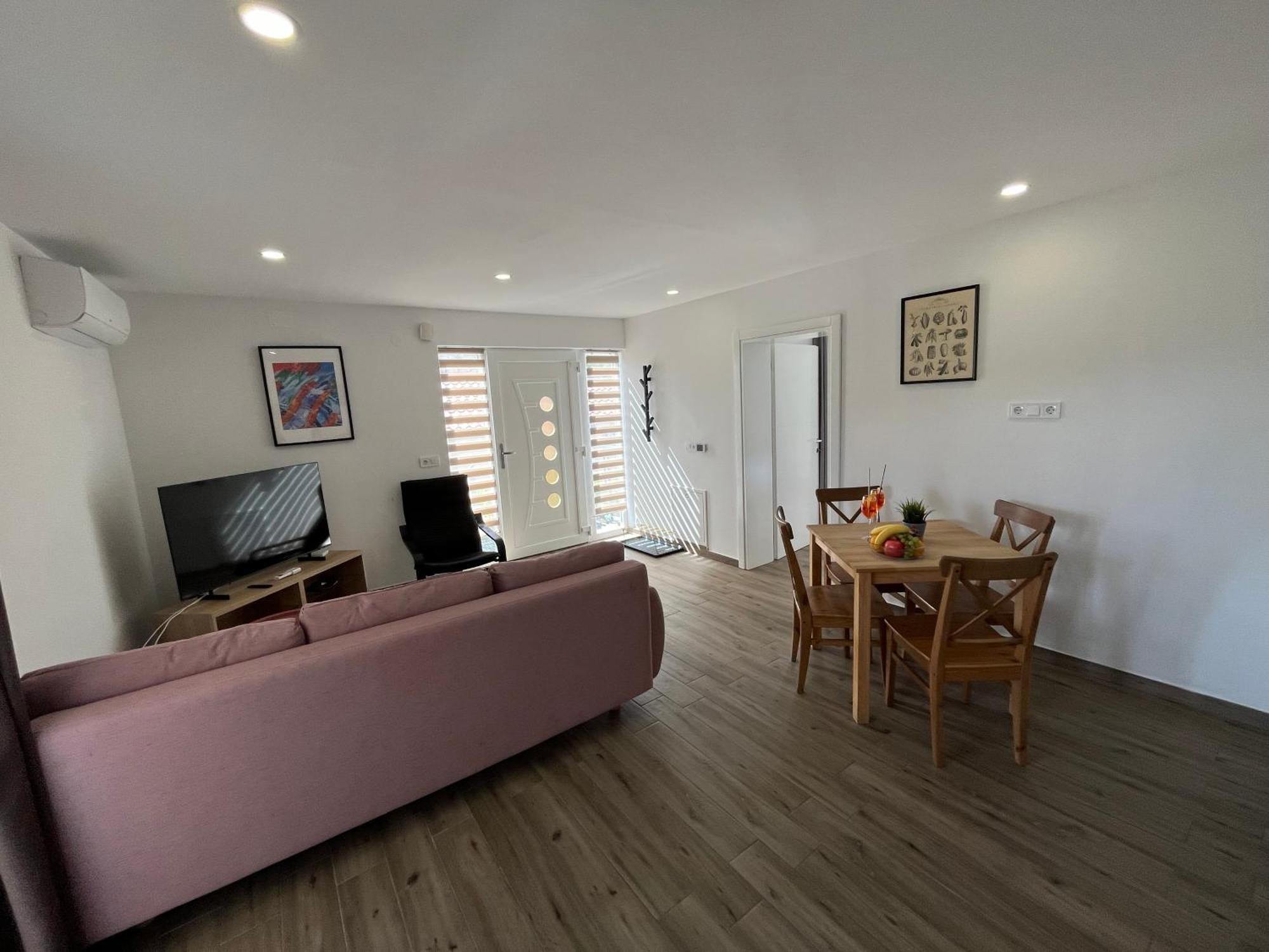 Apartmani Mlinar - One Bedroom Apartment With Seaview Grebaštica Dış mekan fotoğraf